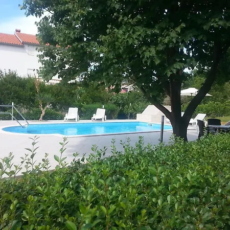 Renata Apartment *
