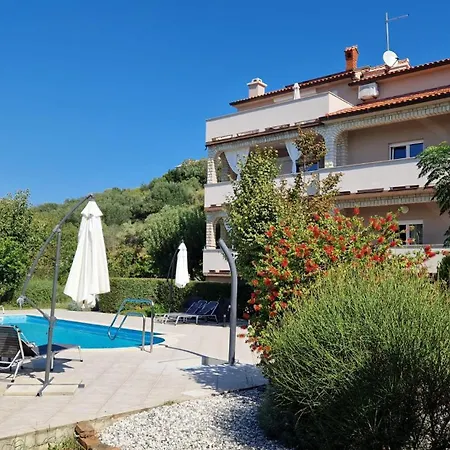 Apartment Renata