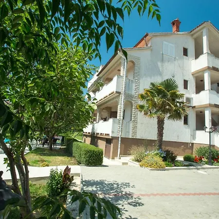Apartment Renata *